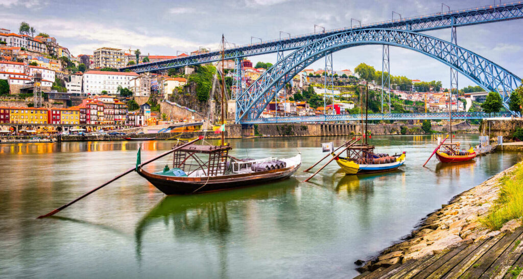 Oporto Guías & Tours un destino de escapada perfecto