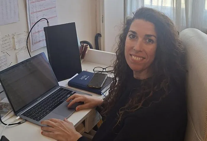 Laura Oporto Guías & Tours